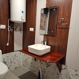 Budget King Room